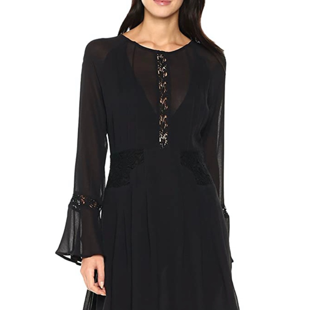 NWT ASTR Katrina Lace Bell Sleeve Dress